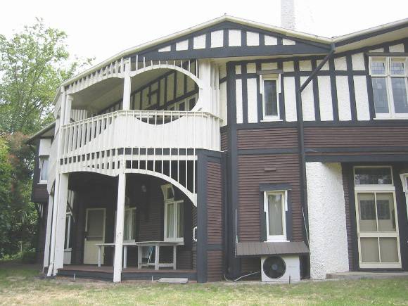 h01009 desbrowe annear house 38 the eyrie eaglemont piazza feb mz