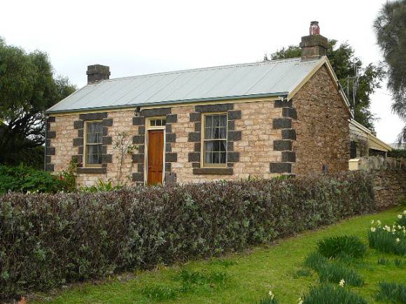 B4244 Arrandoon