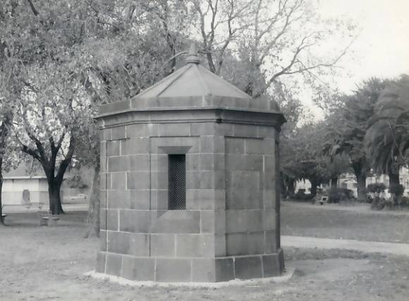 B0241 Tide Gauge Housing Williamstown