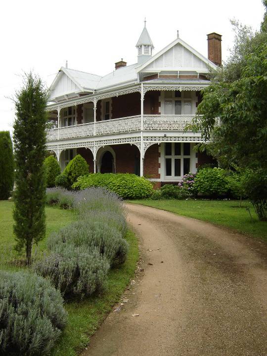h01065 holy trinity anglican cathedral precinct wangaratta bishops lodge driveway 2005