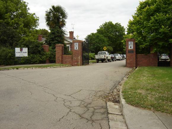 h01065 holy trinity anglican cathedral precinct wangaratta east close gates 2005