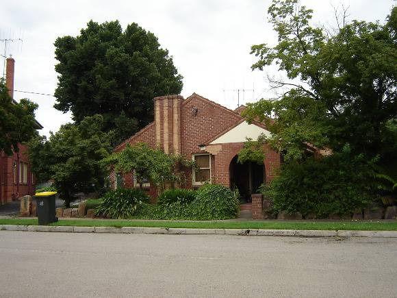 h01065 holy trinity anglican cathedral precinct wangaratta house 7 the close 2005