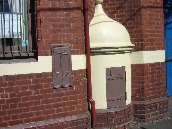 h00048 richmond south post office april05 exterior post boxes
