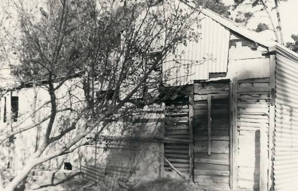 B2244 Gairdner's Farmhouse 