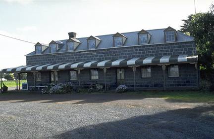 h00270 yambuk inn