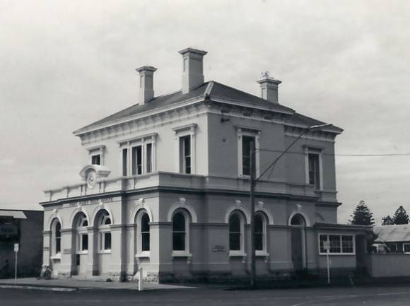 B0862 Post Office 1 Port Fairy.jpg