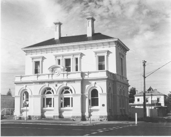 B0862 Post Office Port Fairy.jpg