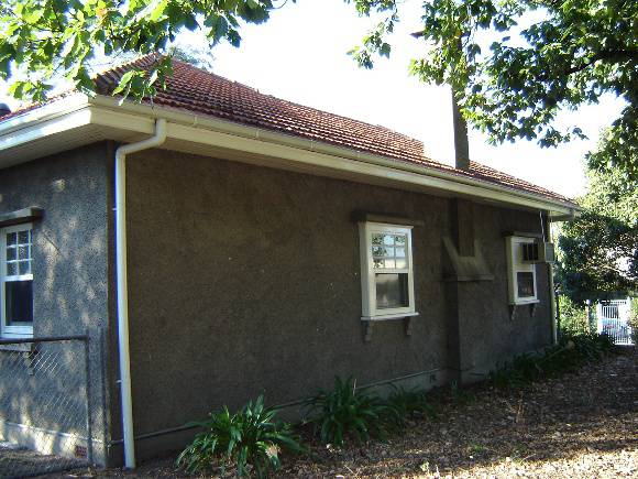 h00055 east kew baby centre may05 south side2