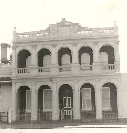B0812 111 Chapman St North Melbourne