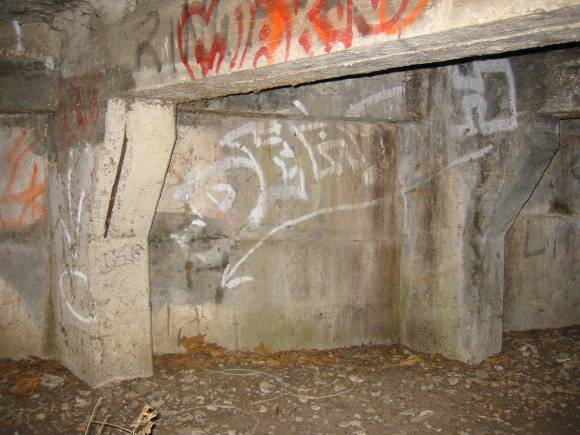 h02080 st kilda street bridge elwood north abutment mz may2005