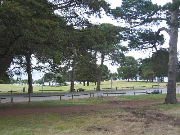 H2095 Eastern Park_10.2005