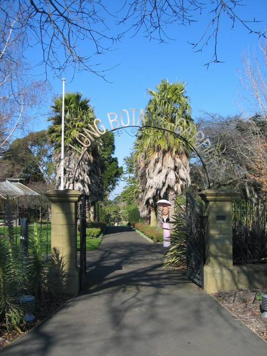 H2095 Geelong Bot Gardens 8.2005 Entry Gates