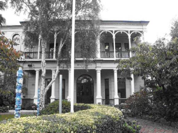 H0754 1 Rondebosch july 2004 she project