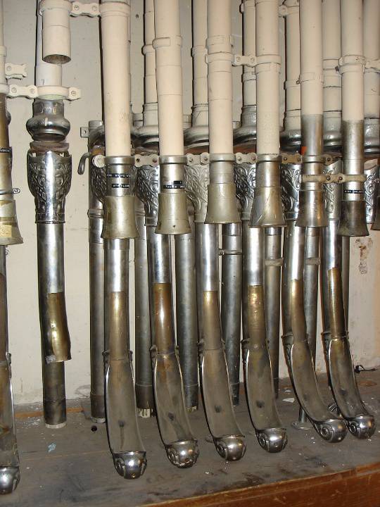 H2100 Myers Melbourne lamson tubes 3 feb2006 jb 004