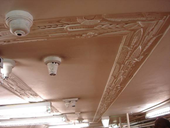 H2100 Myers Melbourne ceiling detail  feb2006 jb 047