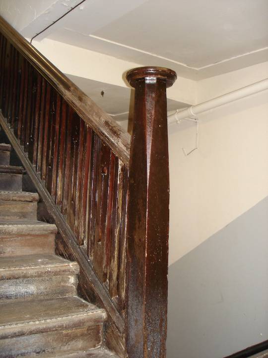 H2100 Myers Melbourne stair arts   craft feb2006 jb 018