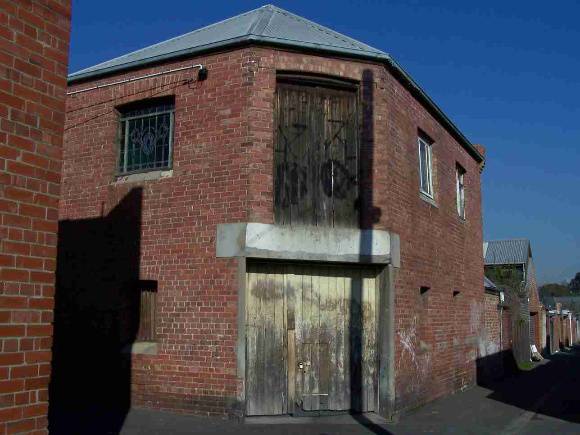 Carlton North Amess Street 261rear v2.JPG