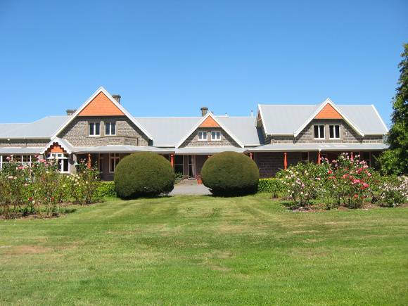 Purrumbete Homestead, taken during "Hands on Heritage" project 23 March 2006