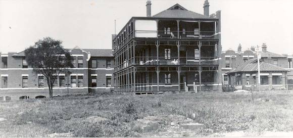 Fairfield Hospital Wards - Exterior