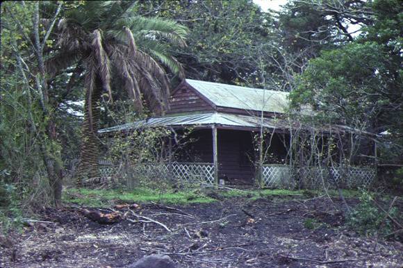 Moranghurk Lethbridge Side View Small Cottage