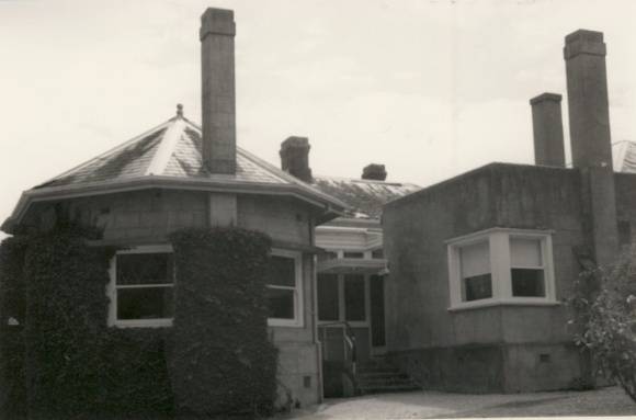 B1132 Eurambeen Homestead