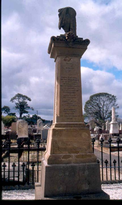 Diggers Memorial Close Up