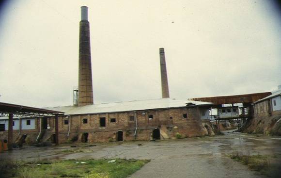 Former Ferry Terra Cotta & Enamelled Brickworks Office Albert Street Brunswick Kiln 1997