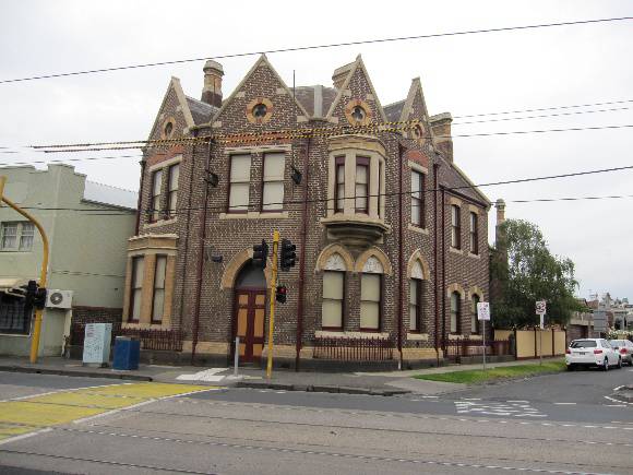 403 - 305 Mt Alexander Road and 1 Bank Street.JPG