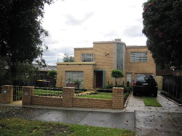 6 Peterleigh Grove.JPG