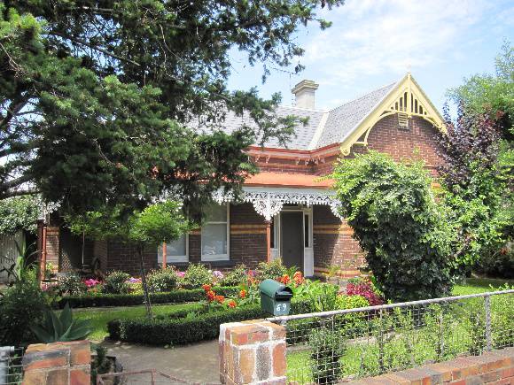 69 Holmes Road.JPG