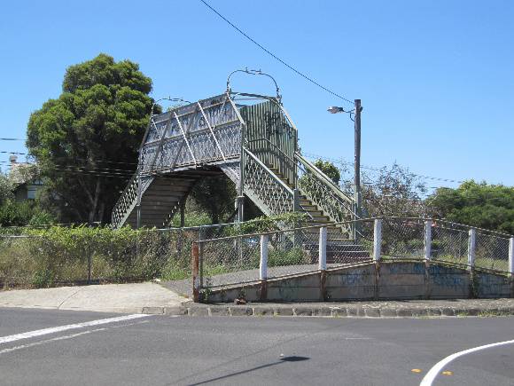Eglinton Street Pedestrian Bridge.JPG
