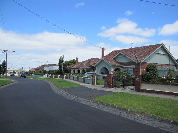 Newhall Avenue (1).JPG