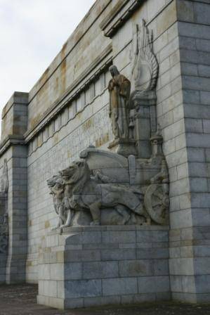 Shrine of Remembrance Lion Buttress.jpg
