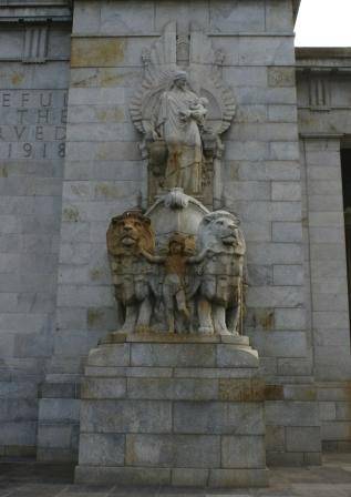 Shrine of Remembrance Butress Front View.jpg