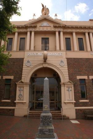Leongatha Memorial Hall.jpg
