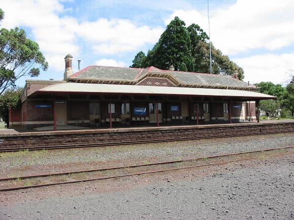 Terang RWS Station Building Platfrom February 2002