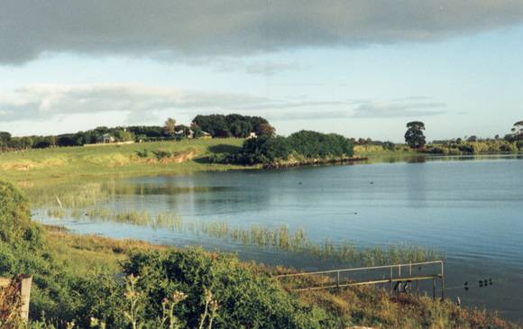 L10298 Lake Purrumbete
