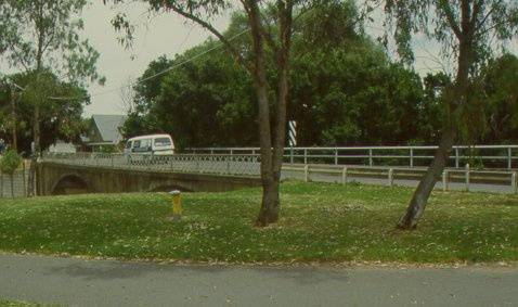 Weeroona Avenue Bridge Bendigo 2000