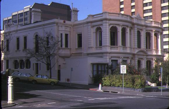 1 mosspennock clarendon street east melb corner view