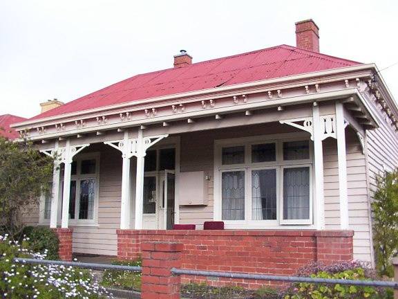 2 East Street South