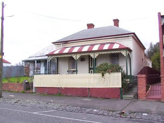 9 East Street South