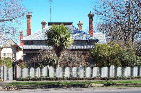 12 Pleasant Street South