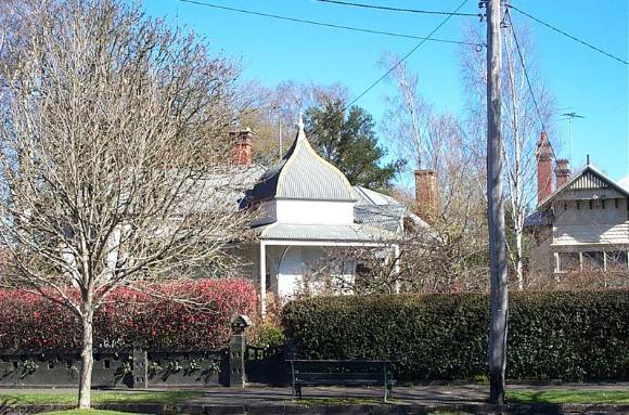 16 Pleasant Street South