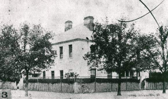 B2740 Frmr Black Swan Hotel Benalla
