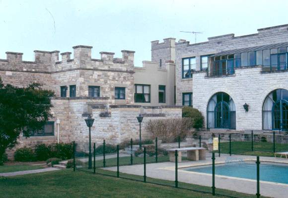 Delgany Portsea Rear of 1925, 1953 and 1968 Wings House September 2003
