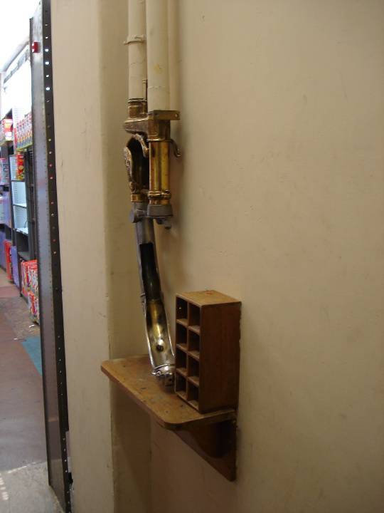 Myers Melbourne Lamson Tube February 2006