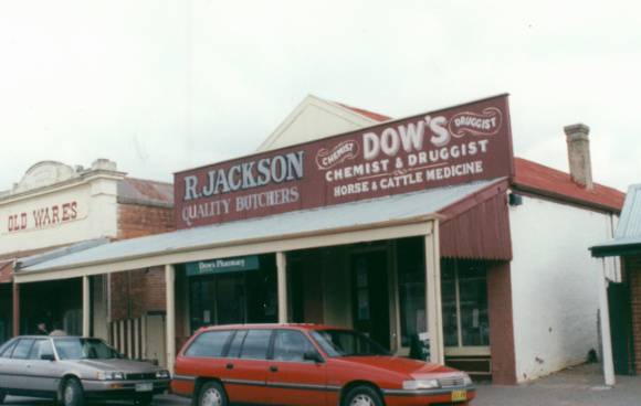 B2283 Dow's Pharmacy