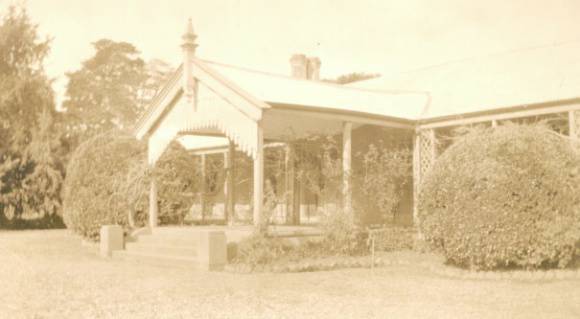 B1100 Decameron Homestead