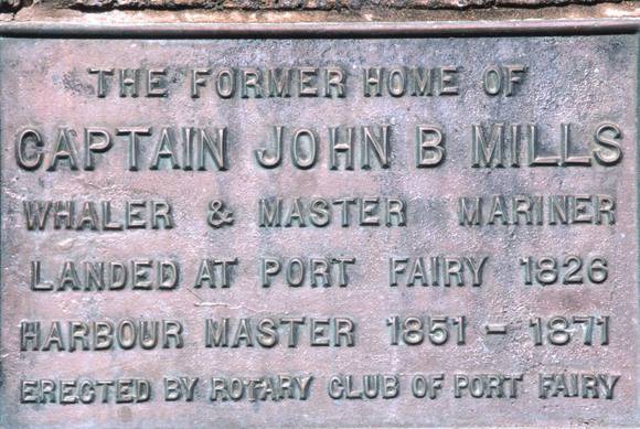 B1633  Mills Cottage Plaque