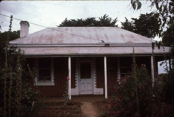 B4011 Barnfield 